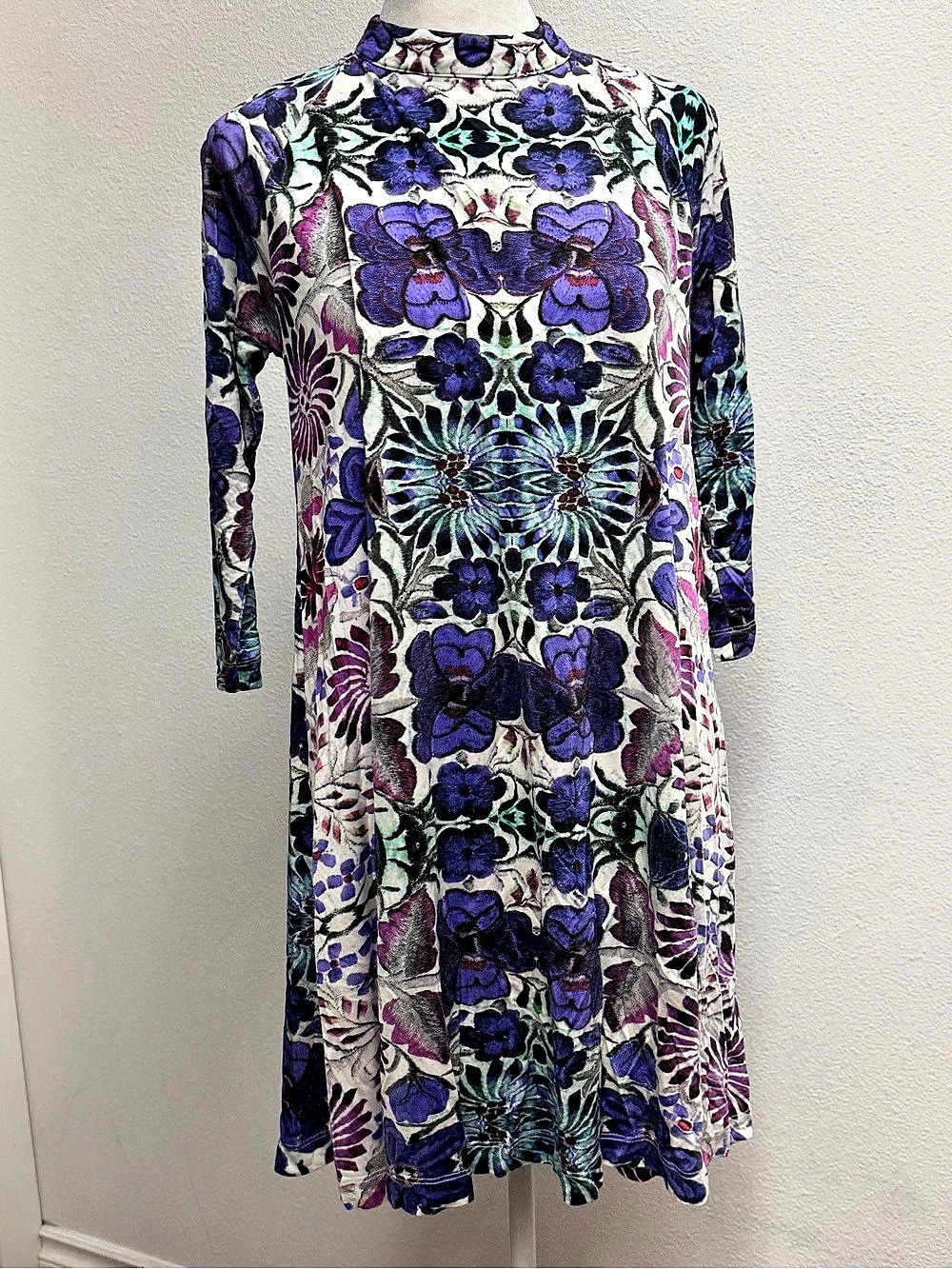 Free People Floral boho Mini Dress in Purple & White Size extra small